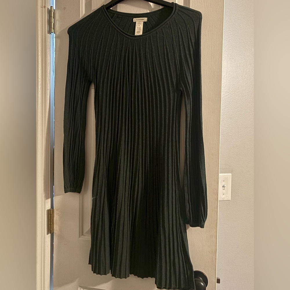 Max studio green sweater dress